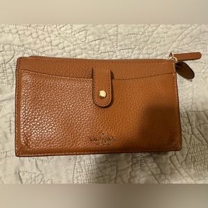 Kate Spade crossbody wallet.  Excellent condition.